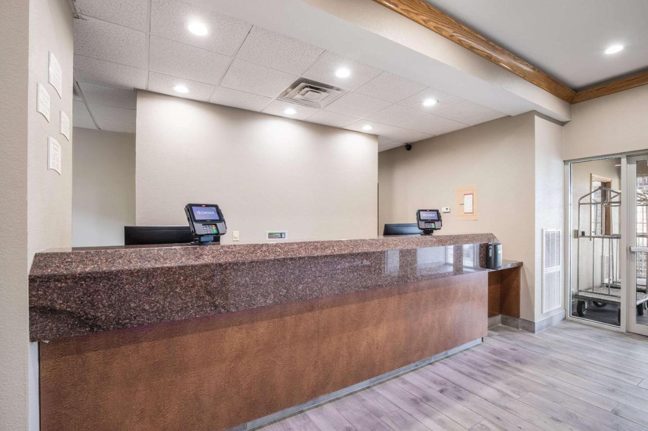 Quality Inn & Suites Lodi I-90 מראה חיצוני תמונה
