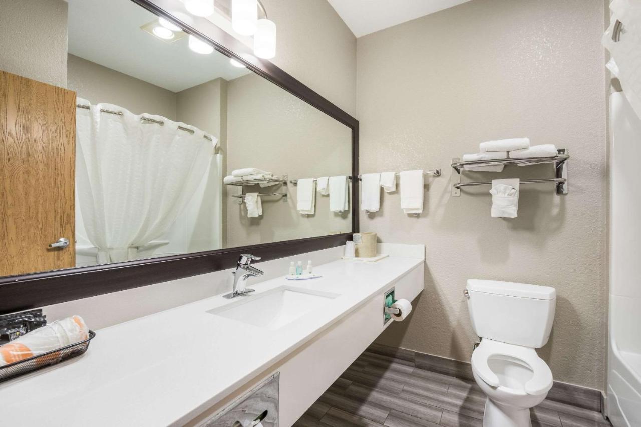 Quality Inn & Suites Lodi I-90 מראה חיצוני תמונה