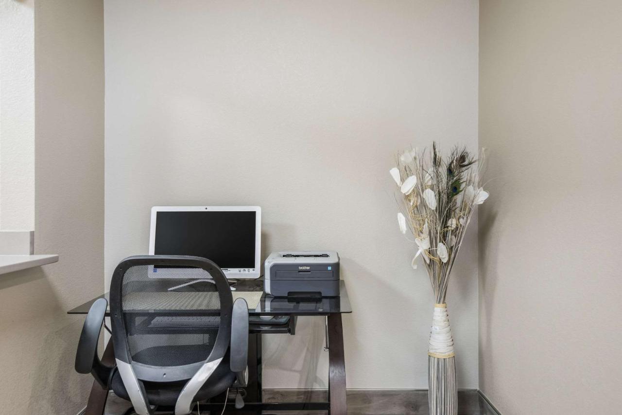 Quality Inn & Suites Lodi I-90 מראה חיצוני תמונה