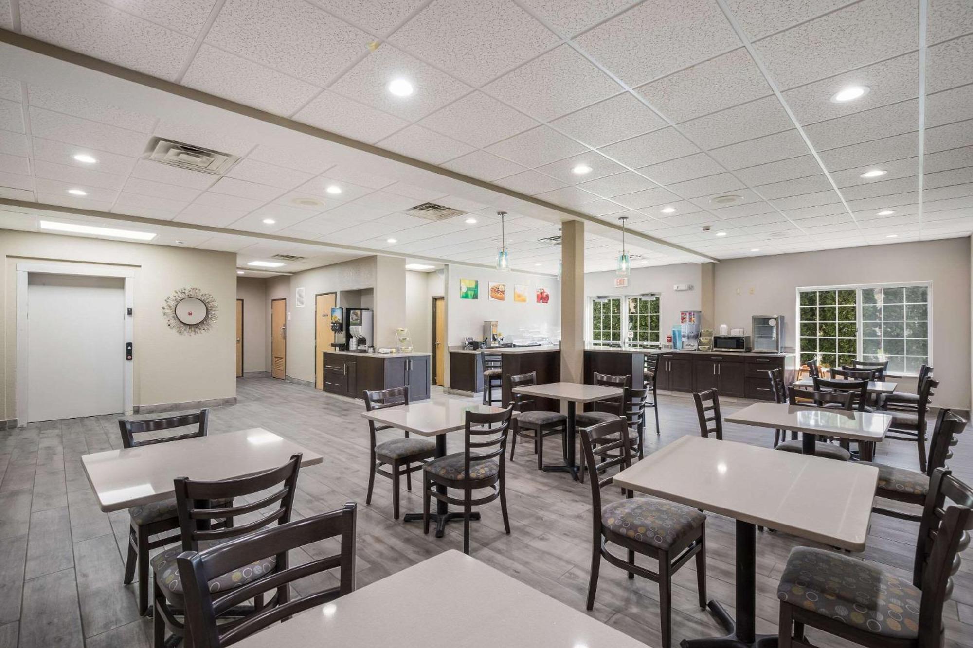 Quality Inn & Suites Lodi I-90 מראה חיצוני תמונה