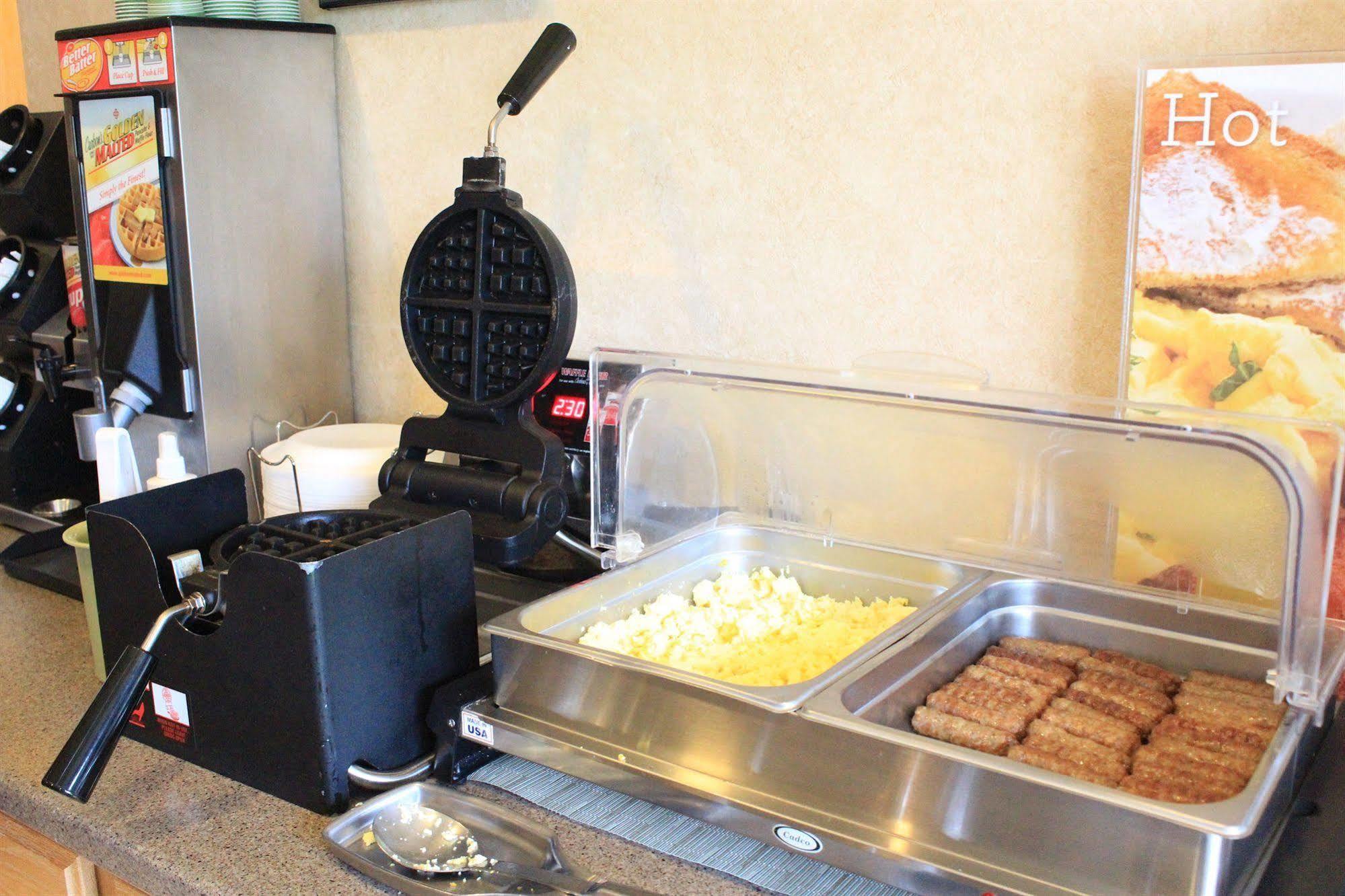 Quality Inn & Suites Lodi I-90 מראה חיצוני תמונה