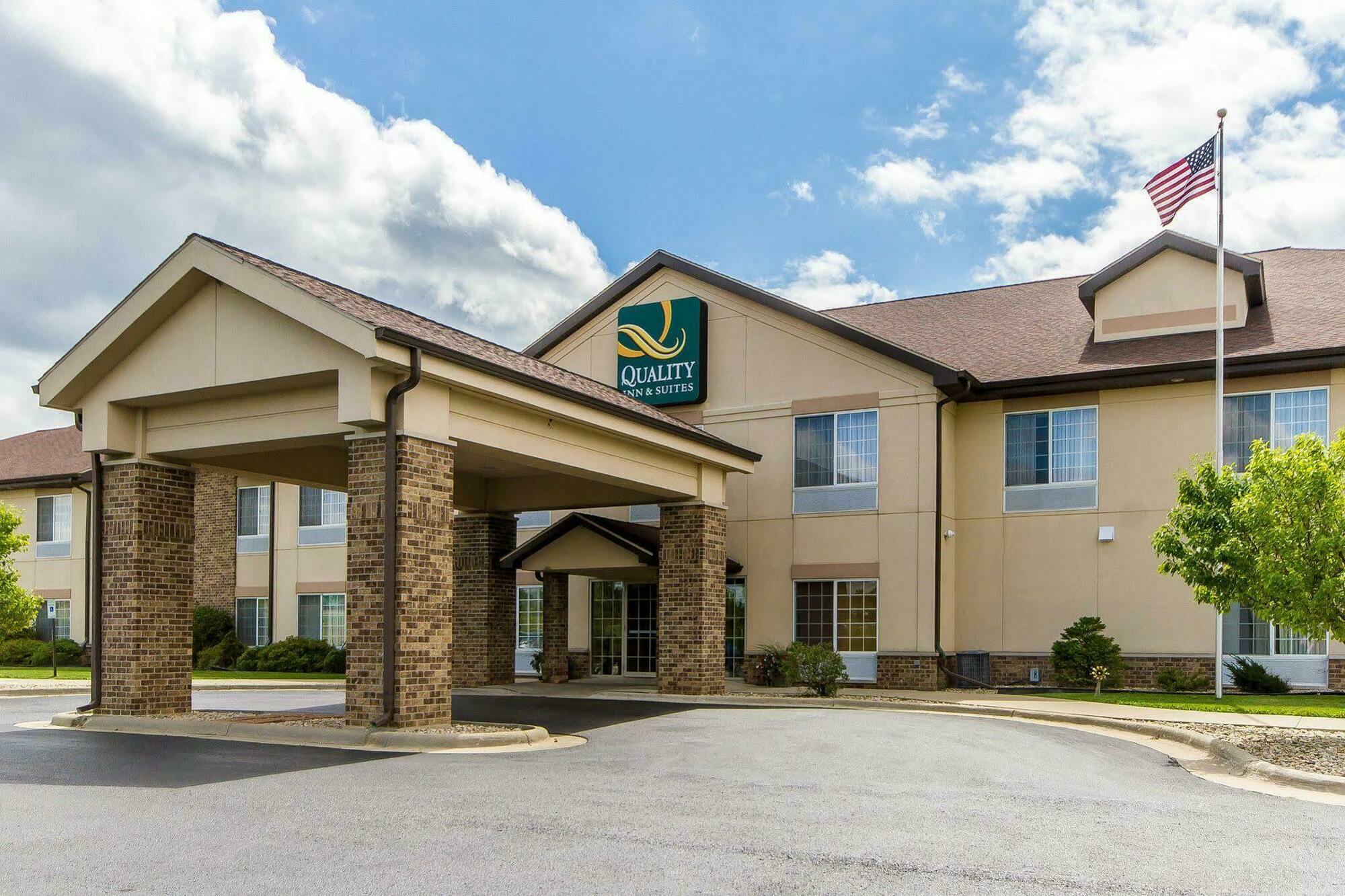 Quality Inn & Suites Lodi I-90 מראה חיצוני תמונה