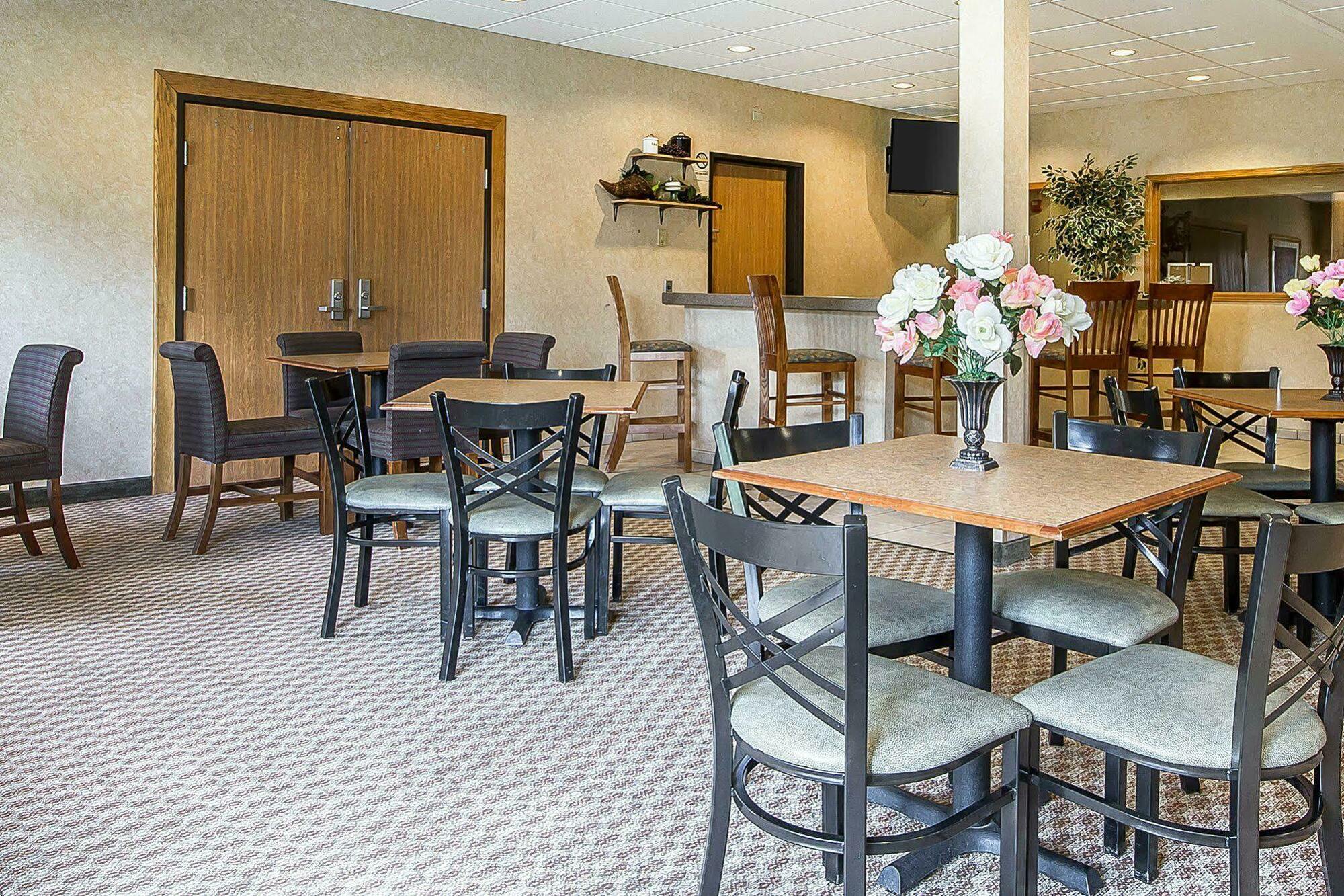Quality Inn & Suites Lodi I-90 מראה חיצוני תמונה